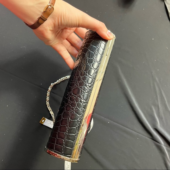 Vintage tube purse - very cool croc embossed with metal hardware - Picture 3 of 11